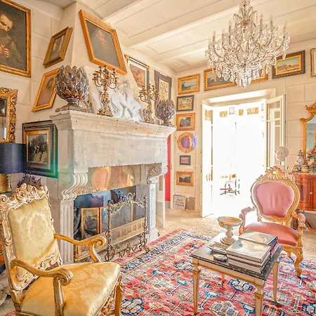Rey Bugallo Villa