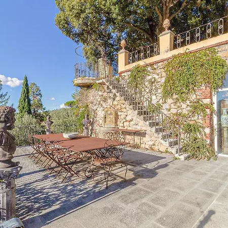 Villa Rey Bugallo *