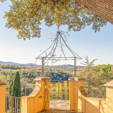 Rey Bugallo Villa *