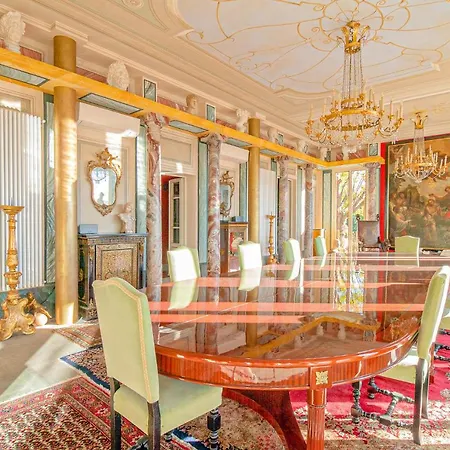 Rey Bugallo Villa *