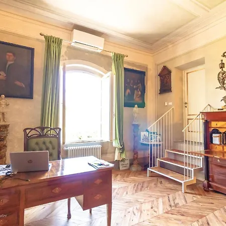 Rey Bugallo Villa Crespina