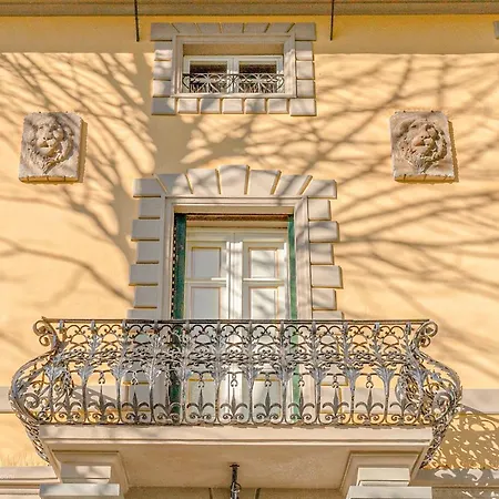Rey Bugallo Villa