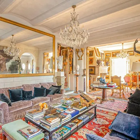 Rey Bugallo Villa